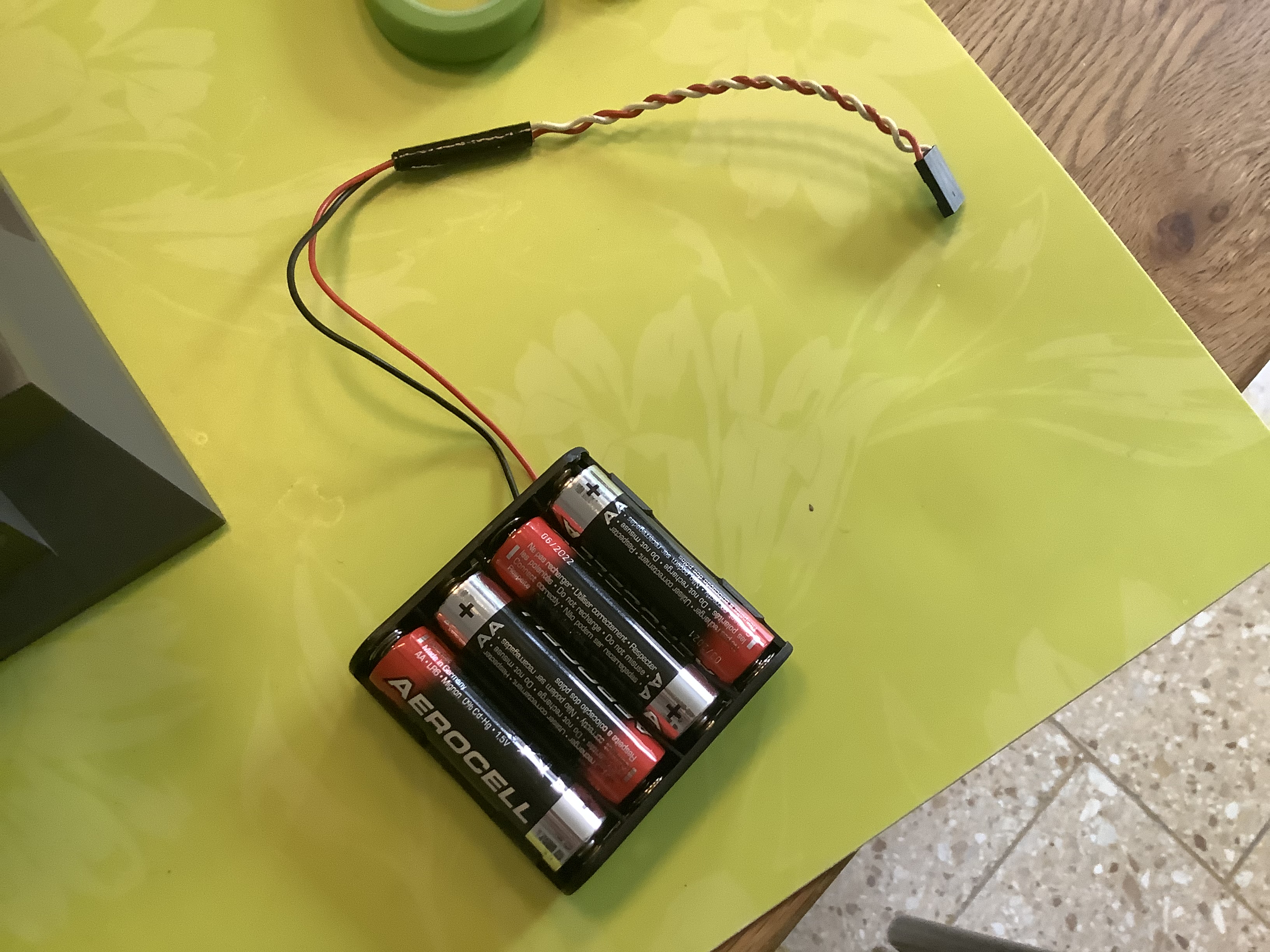 Neuer Batteriehalter